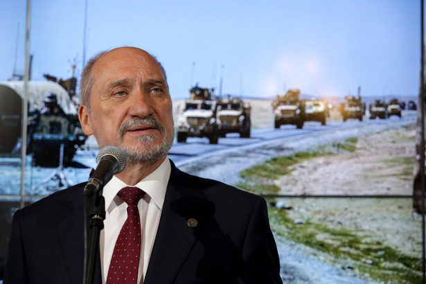 Macierewicz: Wałęsa to jeden z największych szkodników w najnowszej historii Polski