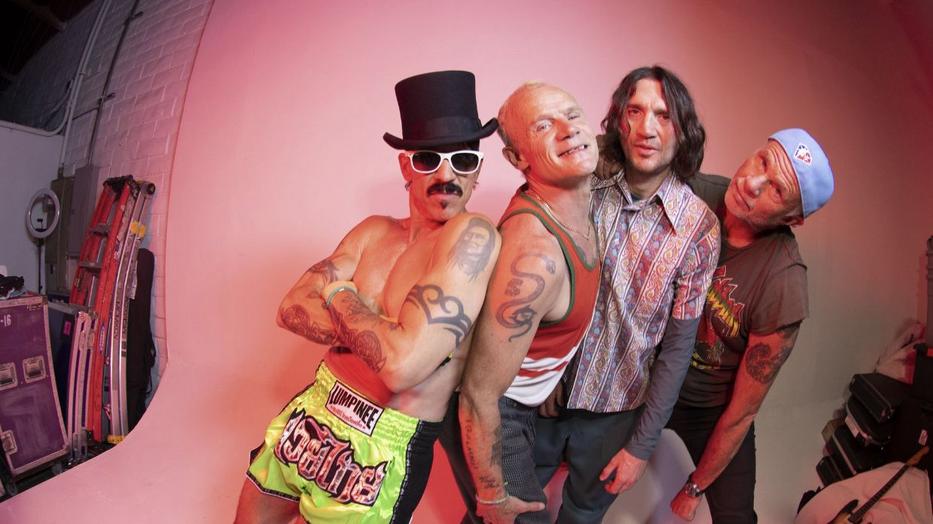 A Red Hot Chili Peppers hosszú idő után újra fellép az MTV VMA színpadán. Ne hagyd ki a díjátadót és ezt a felejthetetlen show-t!