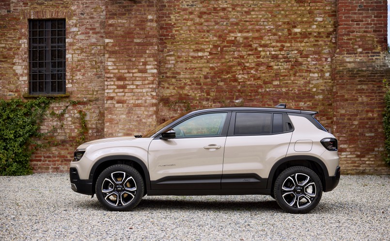 Nowy Jeep Avenger e-Hybrid: niby tylko mHEV, a i ile potrafi