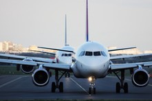 Europie zabraknie paliwa lotniczego? Niepokojący głos z Komisji Europejskiej