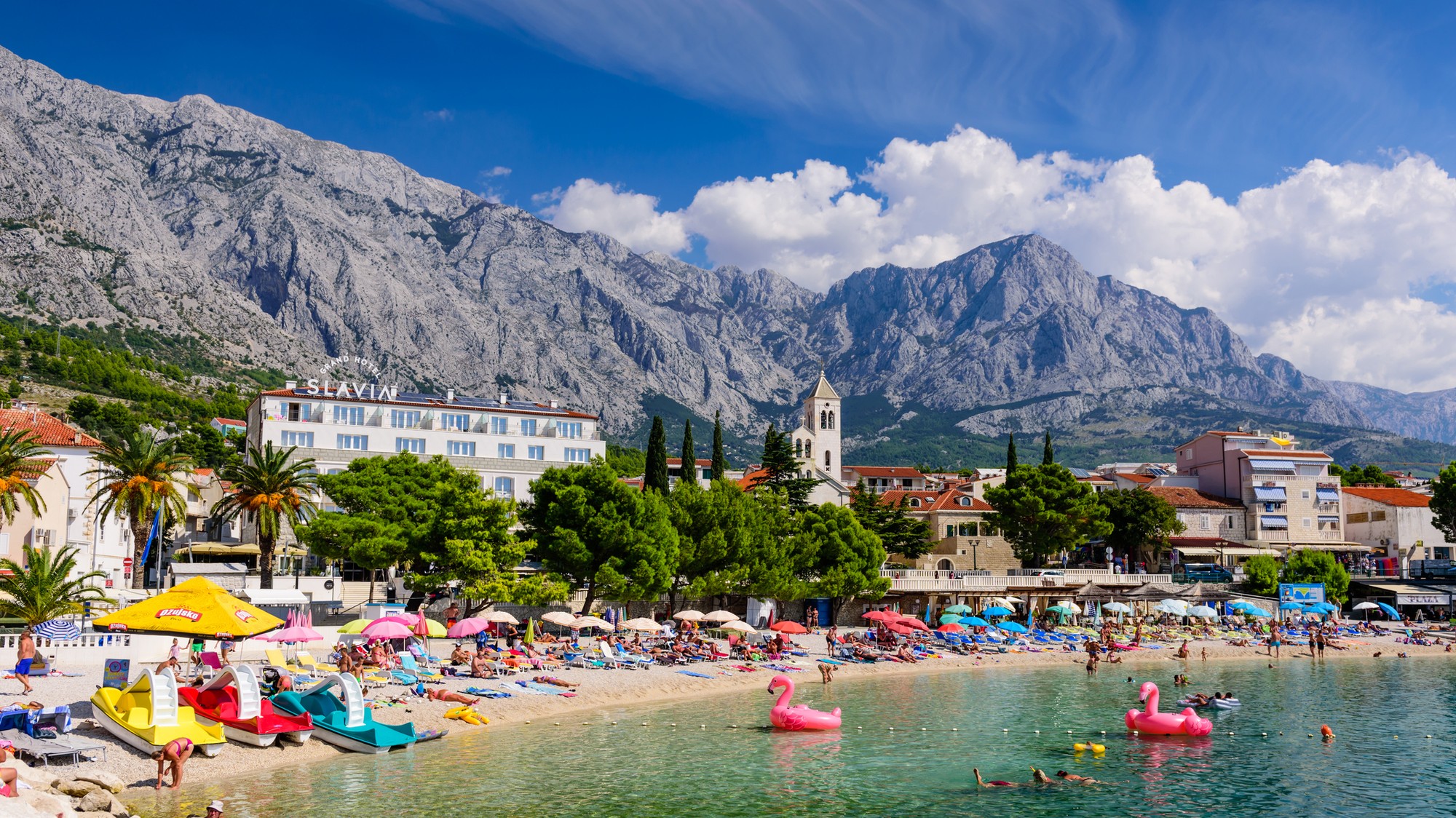 Chorvátska obec Baška Voda je vyhľadávaná medzi turistami. (ilustračné foto)