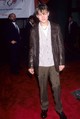 Leonardo DiCaprio 1993-ban, a Benny és Joon Beverly Hills-i premierjén lépett először a vörös szőnyegre. Úgy tűnik, egyáltalán nem zavarta, hogy otthon felejtette az esernyőjét...
