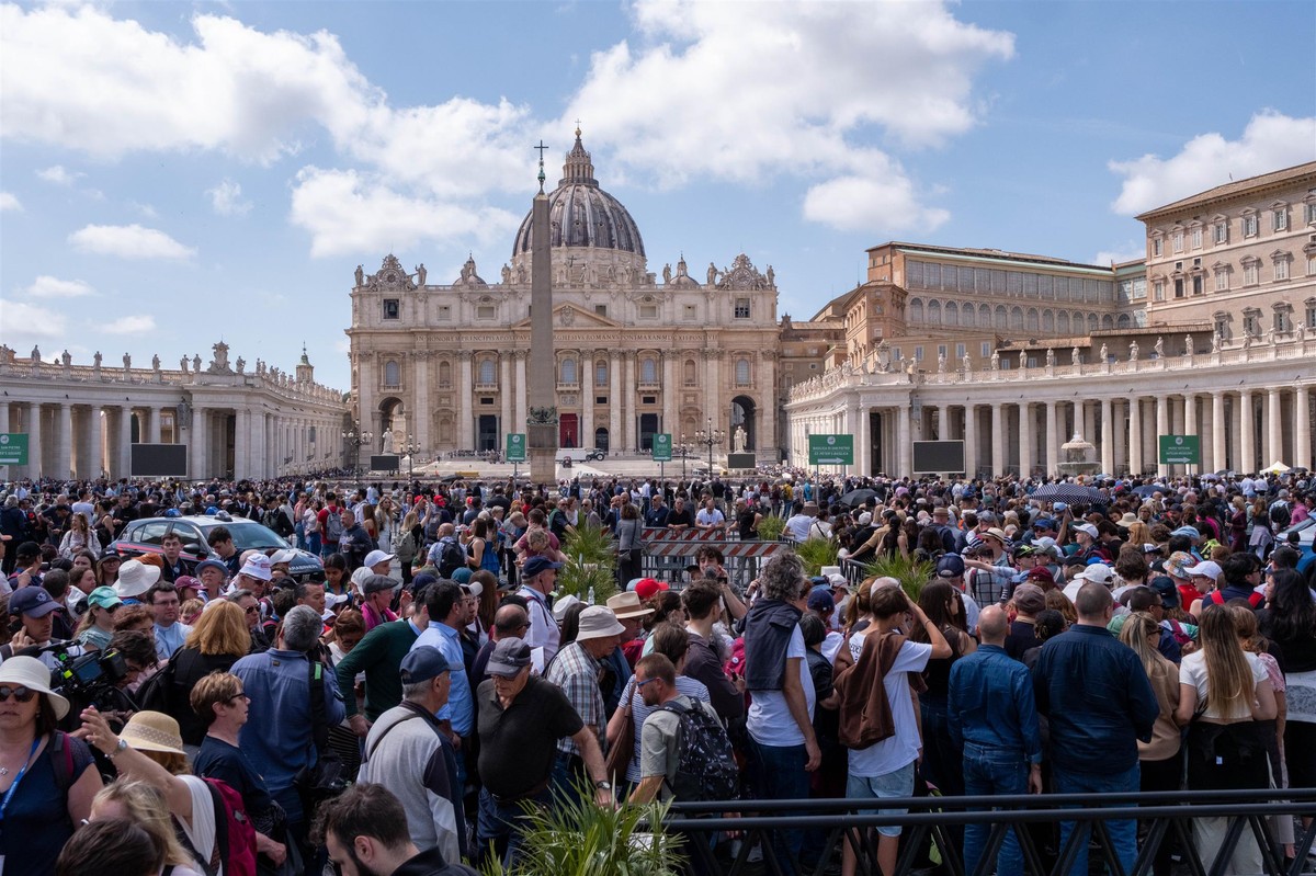 Details of the ceremony and advice for pilgrims