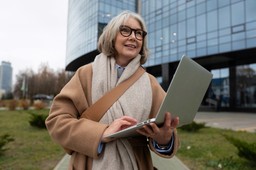 Ulga dla pracujących seniorów nie dla każdego emeryta. Kto z niej skorzysta?