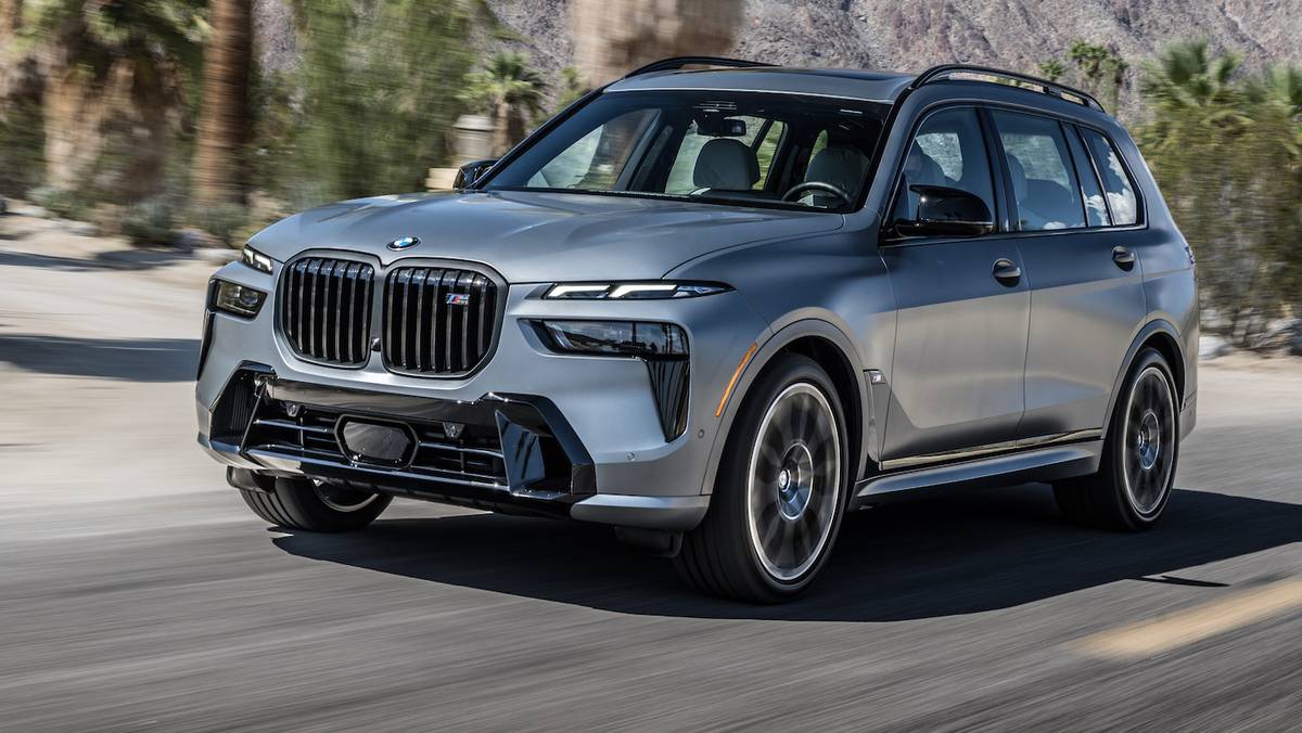 BMW X7 xDrive M60i to kolos na sportowych nogach. Test, pierwsza jazda