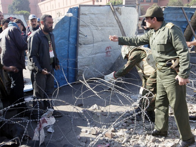 Po całonocnym świętowaniu przyszedł czas na porządki