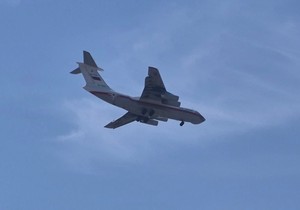Avion "Iljušin 76" za gašenje požara sleće na aerodrom u Nišu