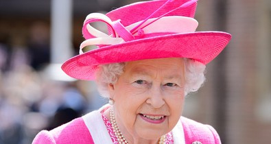 90 évesen is elképesztően stílusos és merész a királynő!