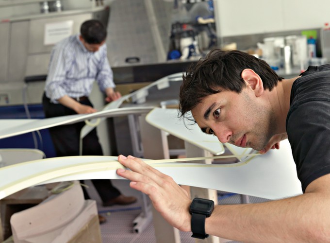 Samochód porusza zespół hybrydowy złożony z trzycylindrowego turbodiesla 1,5 l (163 KM mocy i 290 Nm momentu obrotowego) oraz pary silników elektrycznych - dzięki nim auto ma napęd na cztery koła