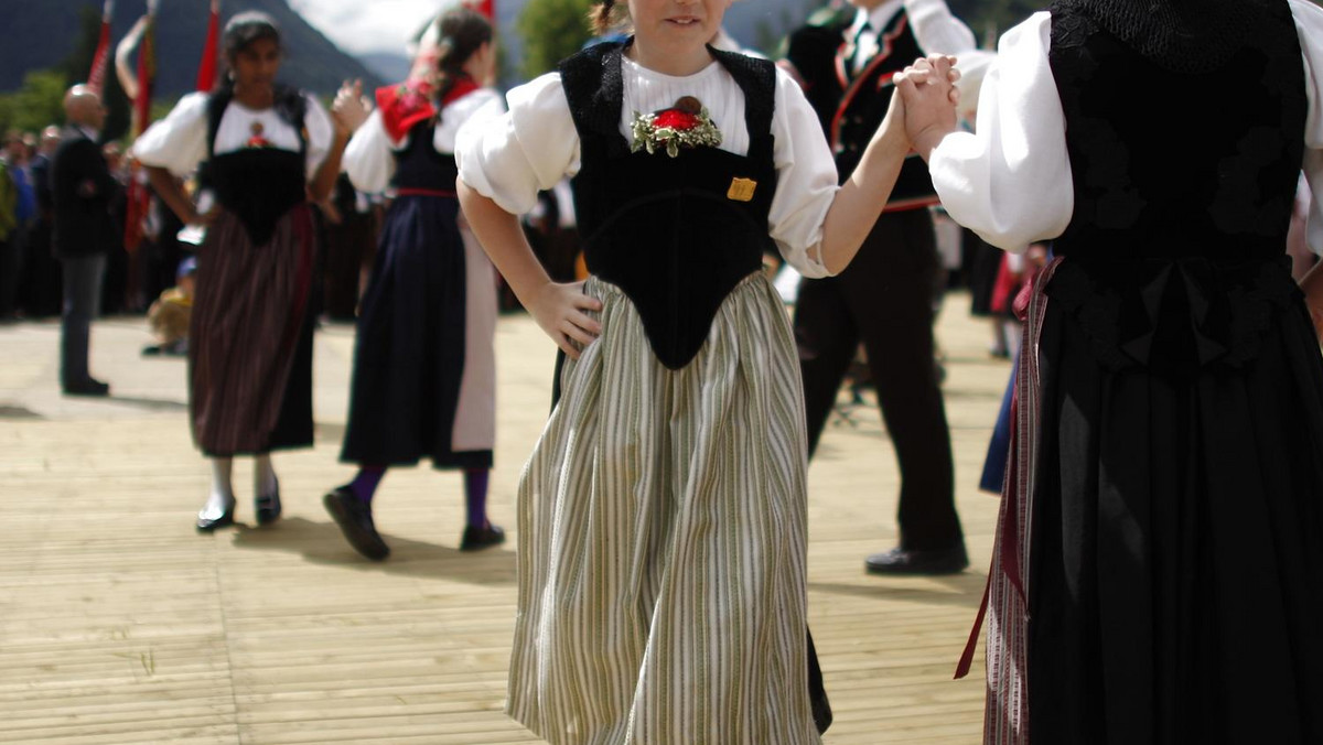 Switzerland, INTERLAKEN, 2011-06-19T122602Z_01_PLA18_RTRIDSP_3_SWITZERLAND.jpg