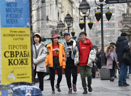 Kinezi u Beogradu sa maskama ili bez