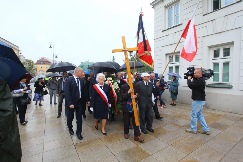 Tak Kurski podlizuje się Kaczyńskiemu. Miesięcznica w TVP