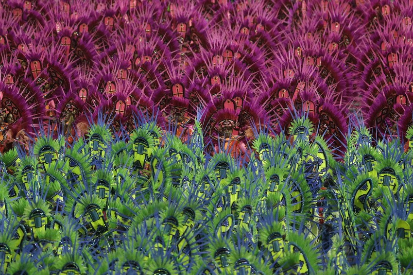 More učesnika defiluje Sambodromom