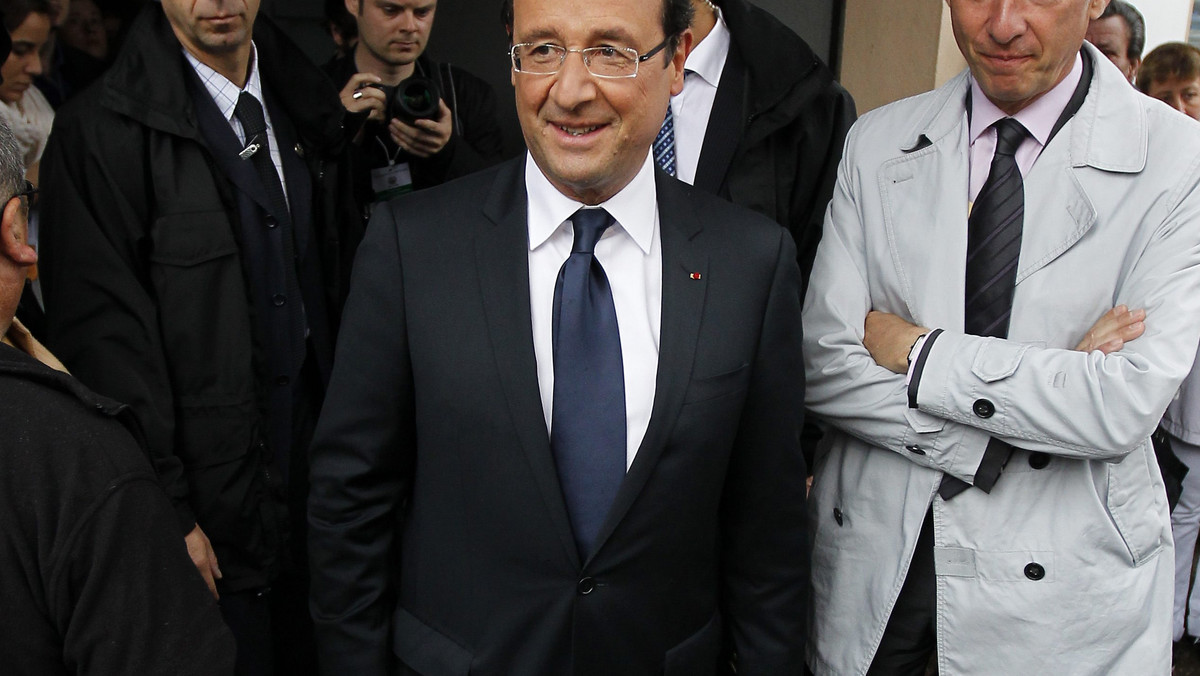 Prezydent Francji Francois Hollande ostrzegł Greków, że grozi im opuszczenie strefy euro, jeśli nie będą realizować swych zobowiązań. Hollande udzielił wywiadu greckiej stacji telewizyjnej Mega cztery dni przed wyborami parlamentarnymi w tym kraju.