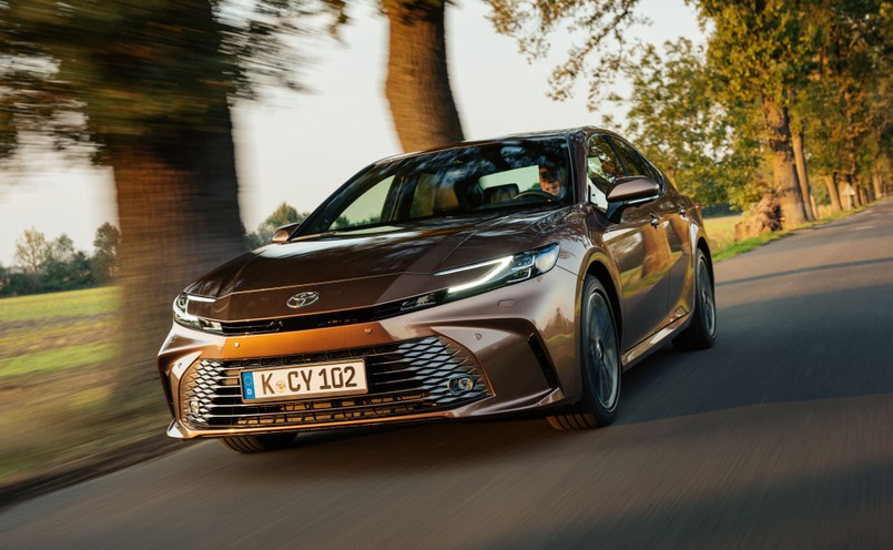 Nowa Toyota Camry