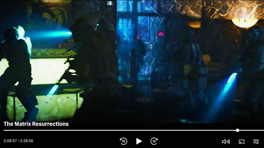 Obrazy Agnieszki Piłat pojawiają się w dwóch scenach filmu „Matrix Zmartwychwstania”.