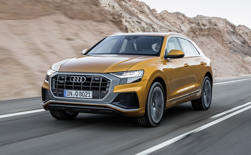 Audi Q8 łączy trzy obecnie wiodące trendy w motoryzacji - oferuje sportowe osiągi, pochodzi z klasy premium no i jest SUV-em