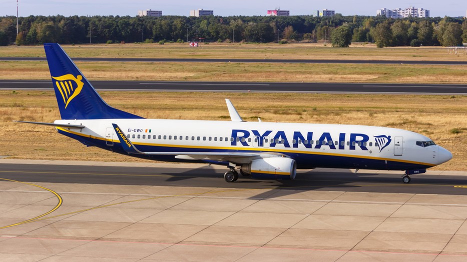 A Ryanair Edinburgh városába tartó járatán többen is rosszul lettek, az egyik utas oxigénhiányra panaszkodott / Illusztráció: Northfoto