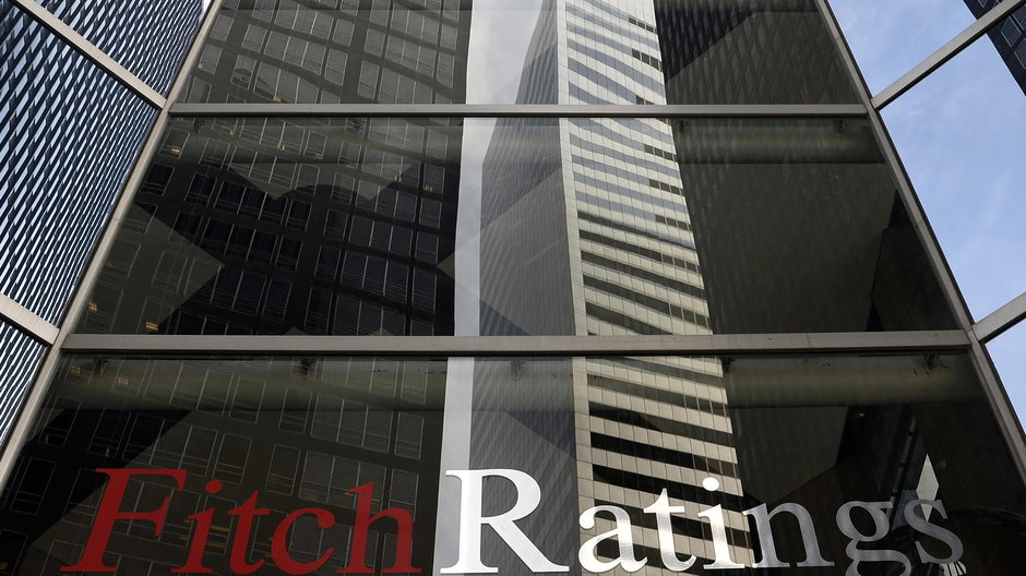 Agencja Fitch oceniła rating Polski na A- z perspektywą stabilną. Mimo tego wskazuje jednak ryzyka dla Polski