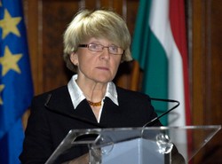 Danuta Huebner ujawnia, kto marginalizuje Polskę w Unii