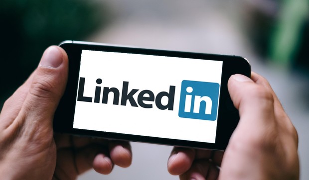   Može li veštačka inteligencija pomoći u izradi boljeg profila na LinkedIn-u? 