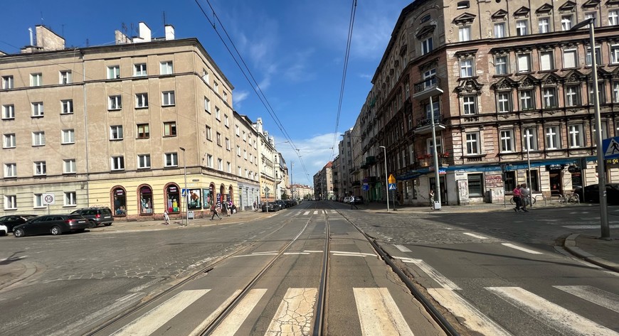 Ulica Nowowiejska będzie za kilka lat przebudowana. Najpierw powstanie projekt