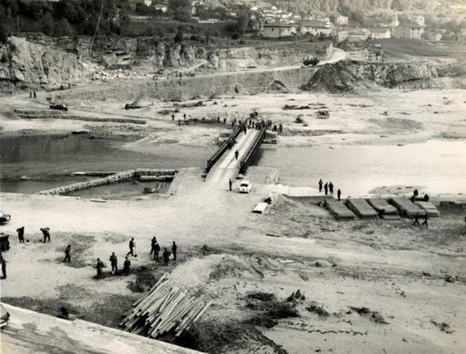 Katastrofa na zaporze wodnej Vajont (Włochy) w 1963 r. 