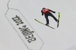 Sobota pod znakiem skoków narciarskich i łyżwiarstwa szybkiego