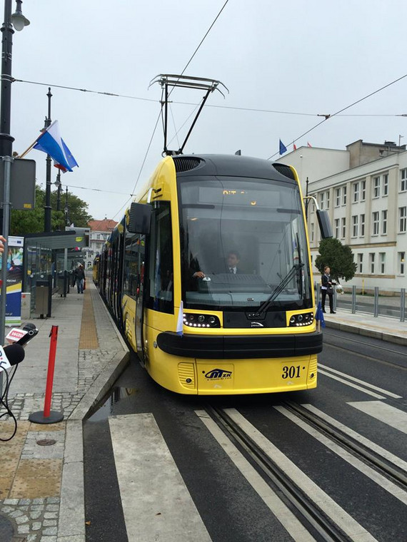 Jeden z tramwajów Swing, który kursuje po Toruniu. Źródło: materiały prasowe.
