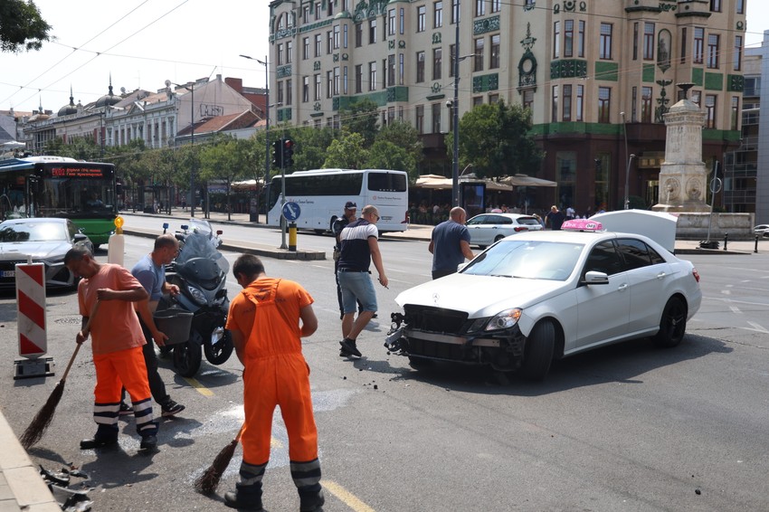 Sudar motocikla i automobila 