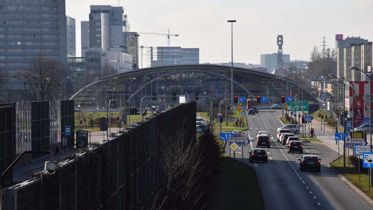 Eksperci z Politechniki Śląskiej przygotują koncepcję Kolei Metropolitalnej dla Górnośląsko-Zagłębiowskiej Metropolii. Przygotowanie dokumentu będzie kosztować 233 tys. złotych. Szczegóły analizy poznamy pod koniec roku.