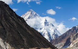 Wyprawa na K2: Urubko dotarł do bazy pod szczytem