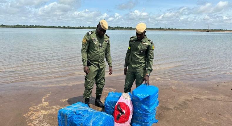 drogue saisie sur une pirogue