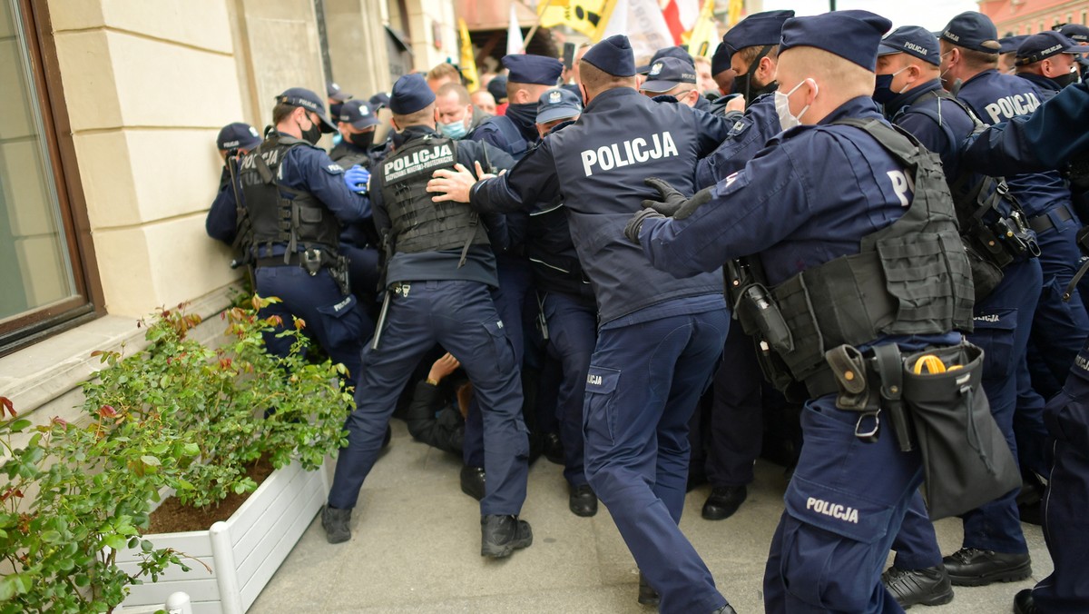 Koronawirus. Protest w Warszawie. Podsumowanie dnia - 16 maja 2020 r.