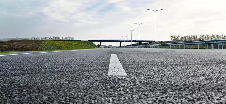 Gumowe drogi będą standardem w Polsce? Eksperci apelują do rządu