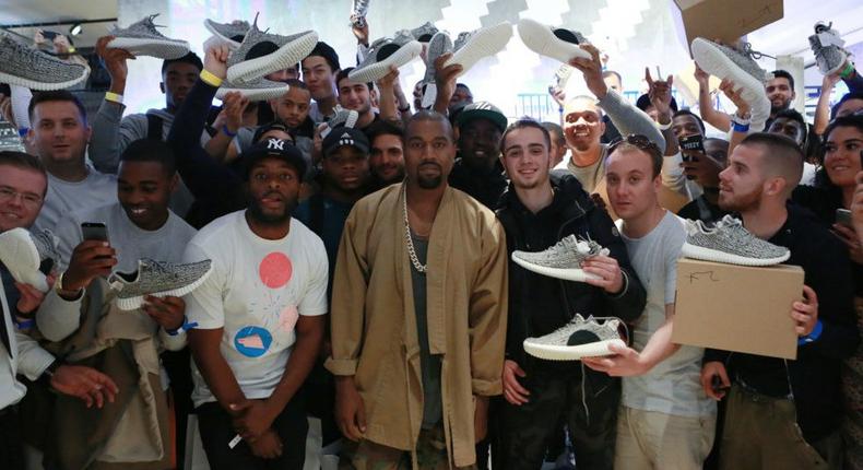 Kanye West gives out free Yeezys