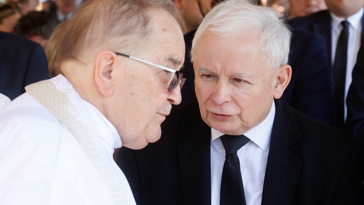 Jarosław Kaczyński i o. Tadeusz Rydzyk podczas 32. Pielgrzymki Rodzin Radia Maryja na Jasnej Górze. Częstochowa, 09.07.2023 r.