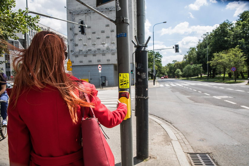 Włączyli przyciski dla pieszych