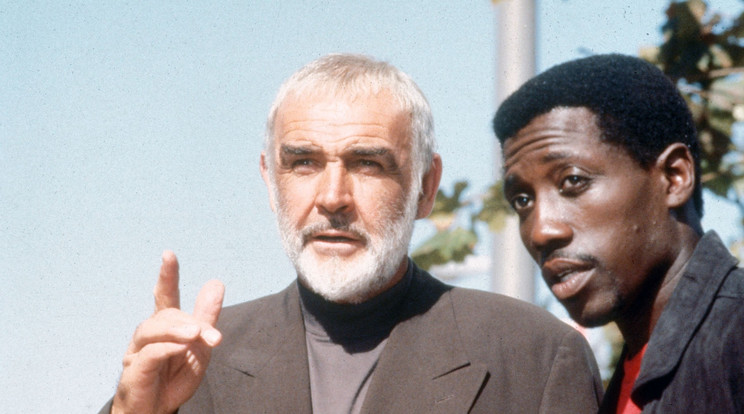Sean Connery (balra) arra tanította az 1993-as Gyilkos nap forgatásán Wesley Snipest, az autóban nem kell nadrág / Fotó: profimedia