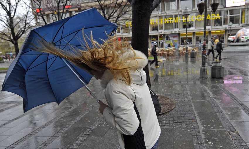 Kiša i vetar nerviraju Beograđane
