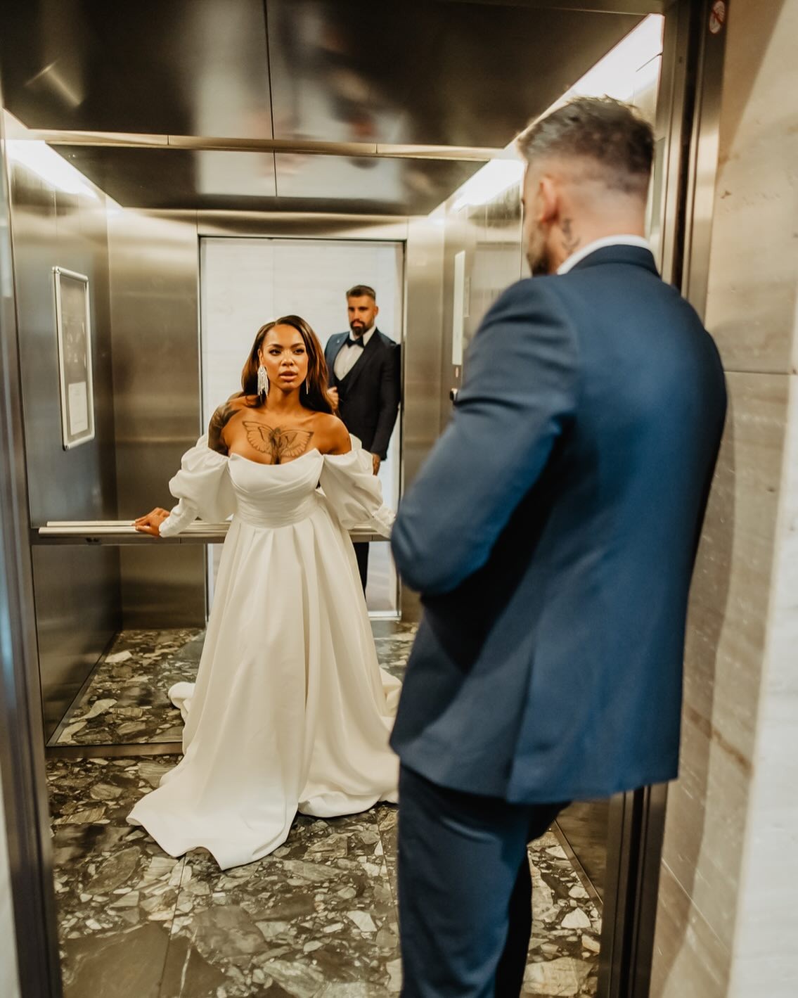 Česká influencerka, podnikateľka a zápasníčka MMA Angie Mangombe a bývalý markizák Josef Kůrka. 