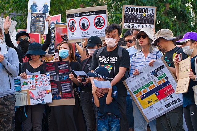 Demonstracja wsparcia dla demokratów w Hongkongu. Brisbane w Australii, 2019 r.