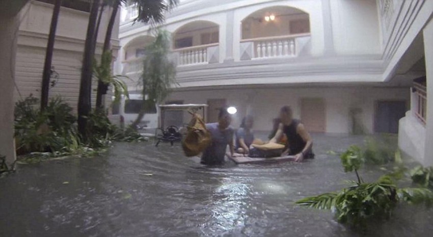 Preživeli su sklonjeni u hotel, na čijim višim spratovima je bilo relativno bezbedno