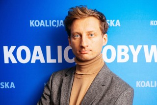 Sterczewski: Transport to również usługa publiczna [WYWIAD]