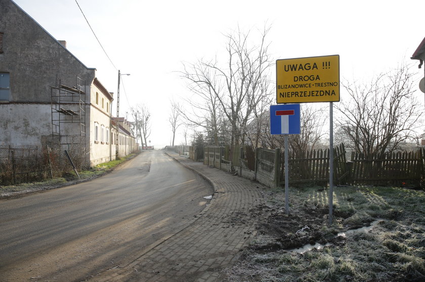 Zamknięta droga Trestno-Blizanowice