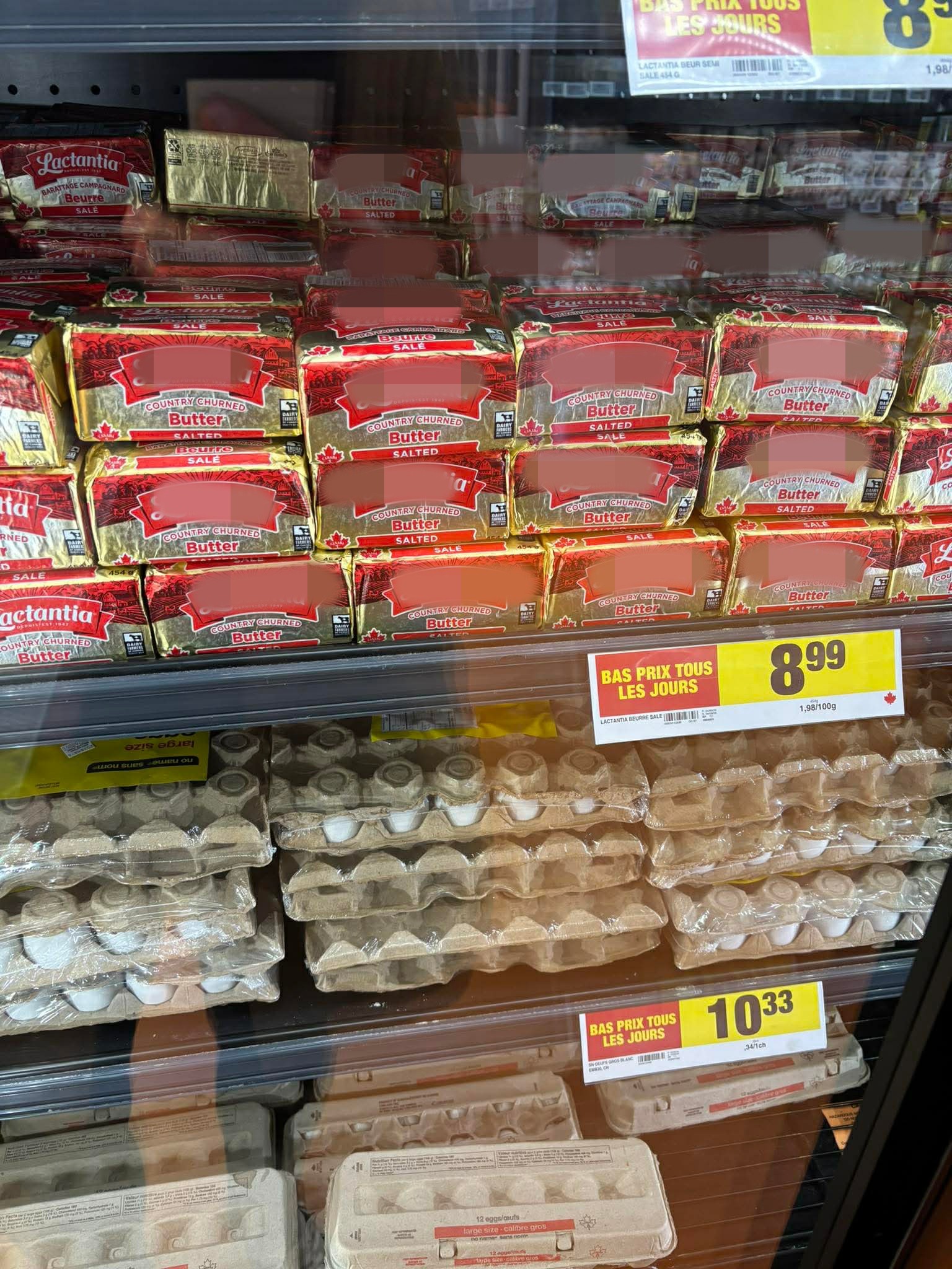 Monika nám poslala fotky z kanadského supermarketu. 