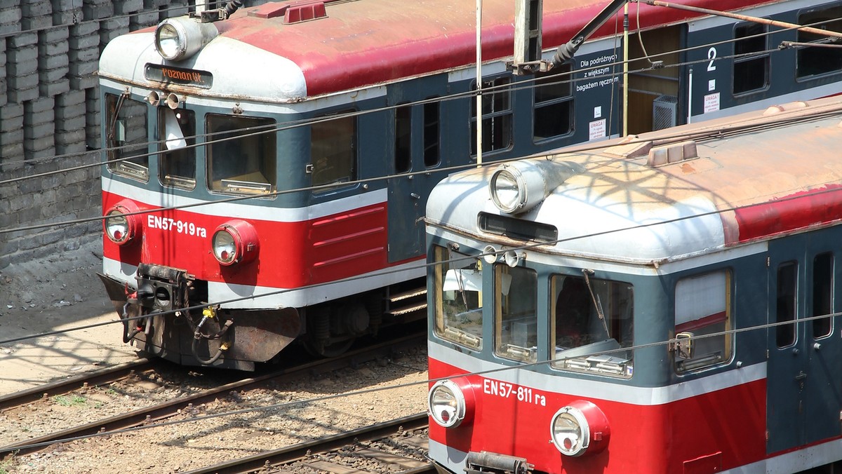 - Kolej może być bardzo ciekawą alternatywą i uzupełnieniem dla komunikacji miejskiej - uważa wiceprezydent Poznania Maciej Wudarski. Jeszcze tym miesiącu uruchomiona zostanie Poznańska Kolej Metropolitalna (PKM), mająca pomóc rozładować ruch w zatłocznym mieście.