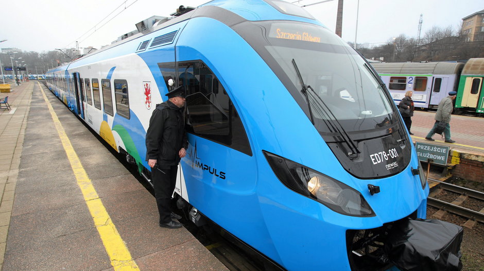 12 grudnia 2023 r., pociąg Impuls wyprodukowany przez Newag dla woj. zachodniopomorskiego