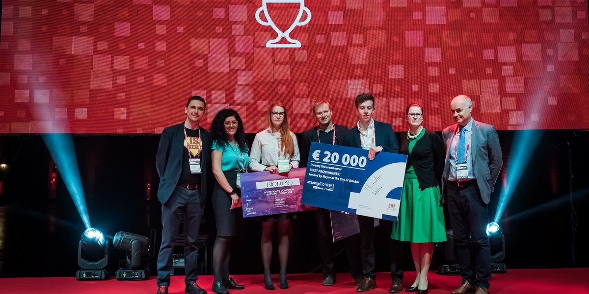 Ekipa ThinAir Water podczas ogłoszenia wygranego Startup Contest na infoShare