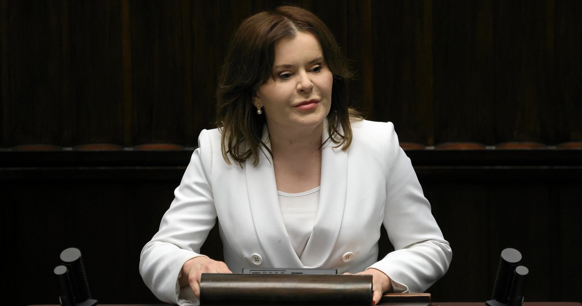 Jedno nazwisko wzbudziło falę komentarzy. W PiS drwiny po depeszy PAP